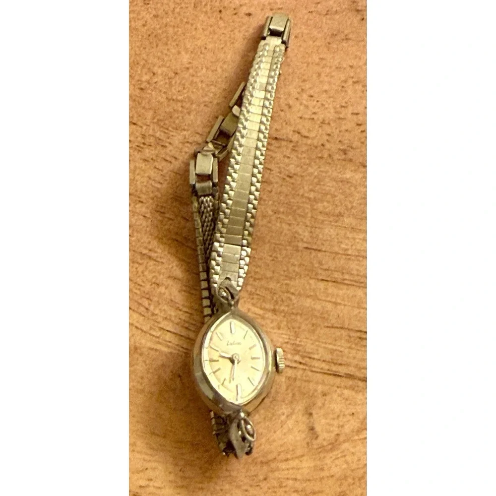 Vintage Zodiac Woman's Watch 10k R.G.P. Bezel Stainless Steel USA needs battery